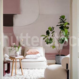 Fototapet cu forme abstracte în nuanțe de burgundy într-o cameră de zi.