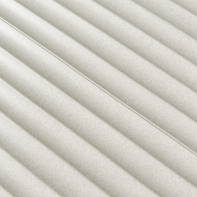Panou decorativ riflat Natural Light într-o baie modernă