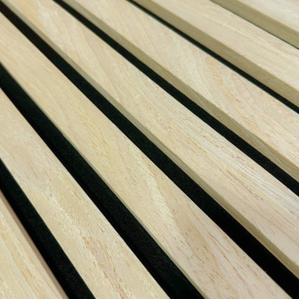 Panou decorativ riflat din MDF, stejar deschis, într-un interior modern