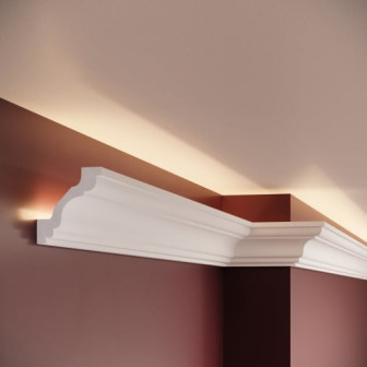 Cornișă decorativă din poliuretan alb montată la intersecția dintre perete și tavan.