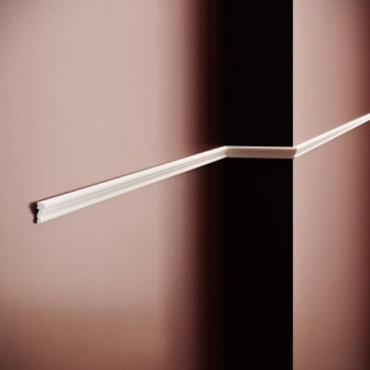 Brau decorativ din polimer rigid B5 aplicat pe perete