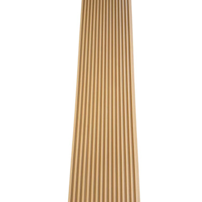 Riflaj decorativ WPC Timber montat pe perete
